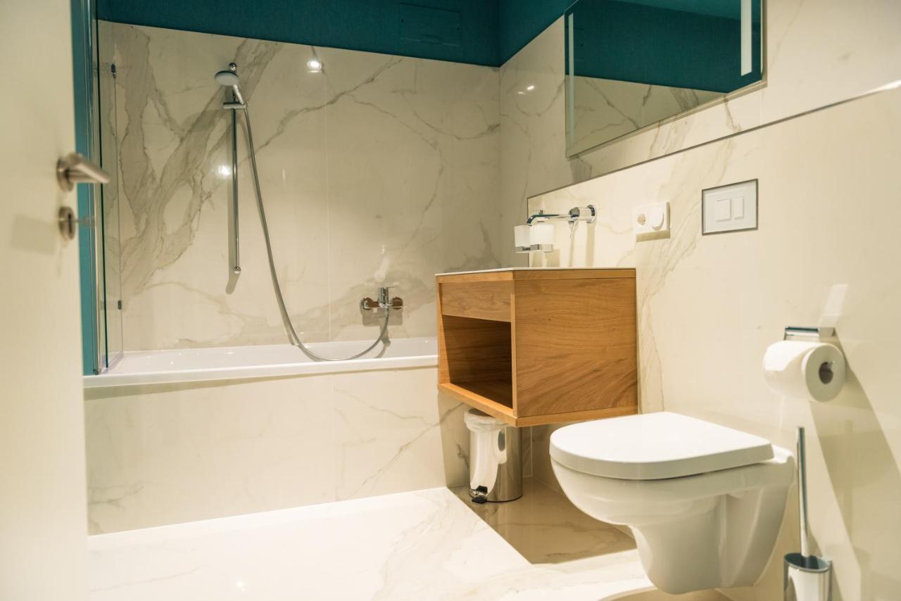 Apartmenthaus Am Dom Junior Suite Mit Parkplatz Τσβικάου Εξωτερικό φωτογραφία
