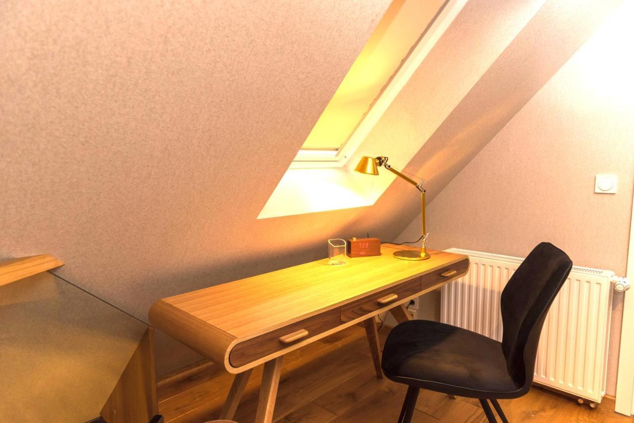 Apartmenthaus Am Dom Junior Suite Mit Parkplatz Τσβικάου Εξωτερικό φωτογραφία